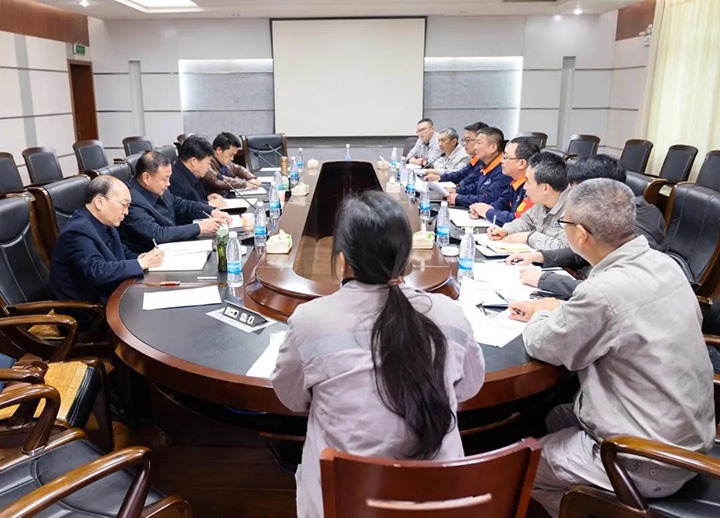 云煤（南宫NG28）集团总经理助理陈家昆一行到解化化工分公司调延装三供一业”分离移交工作