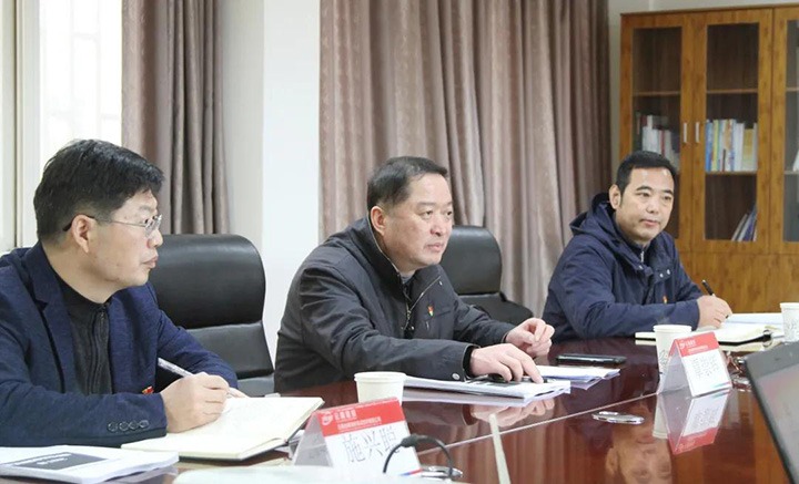 云煤（南宫NG28）集团党委委员、纪委书记覃崇辉到煤炭机电试验所发展春节送温暖慰问活动