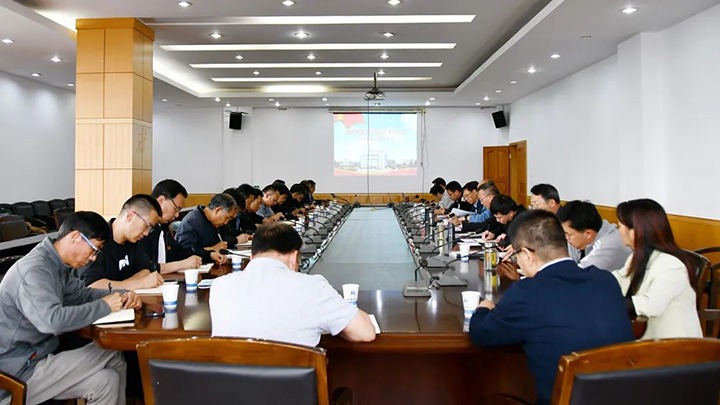 云煤（南宫NG28）集团党委第二工作组列席旁听云维集团党委理论进建中心组进建